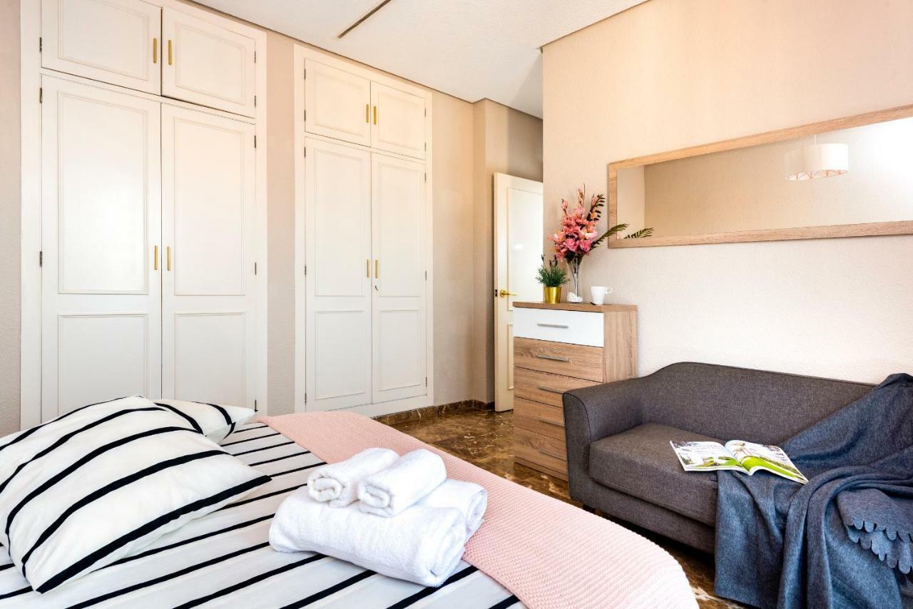 Hsh Suites Republica Σεβίλλη Εξωτερικό φωτογραφία